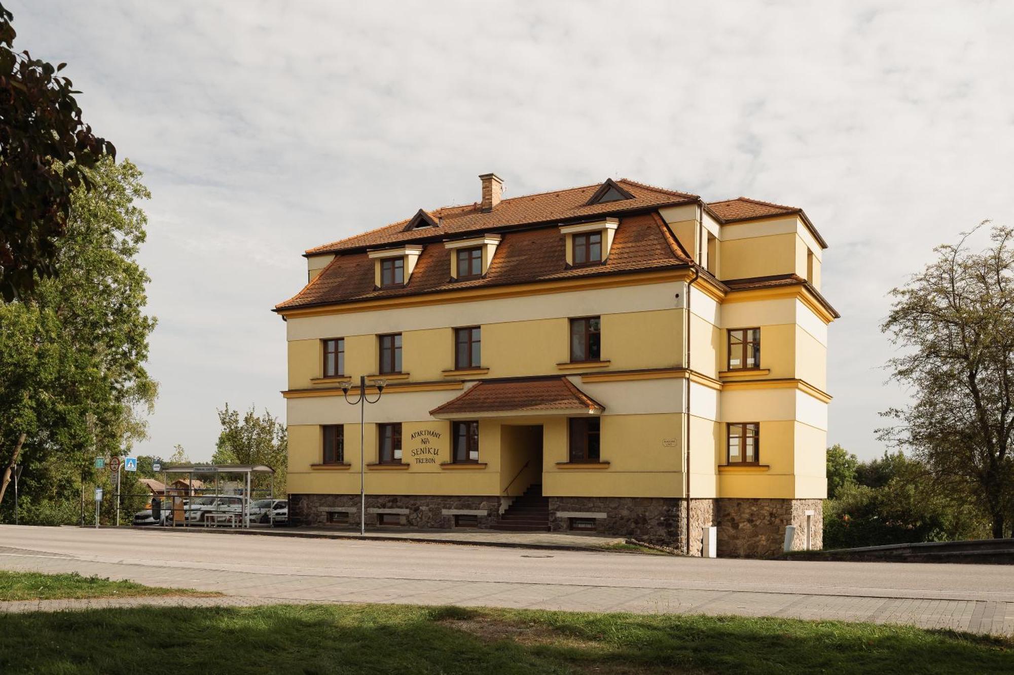 Apartmany Na Seniku Třeboň Exterior foto